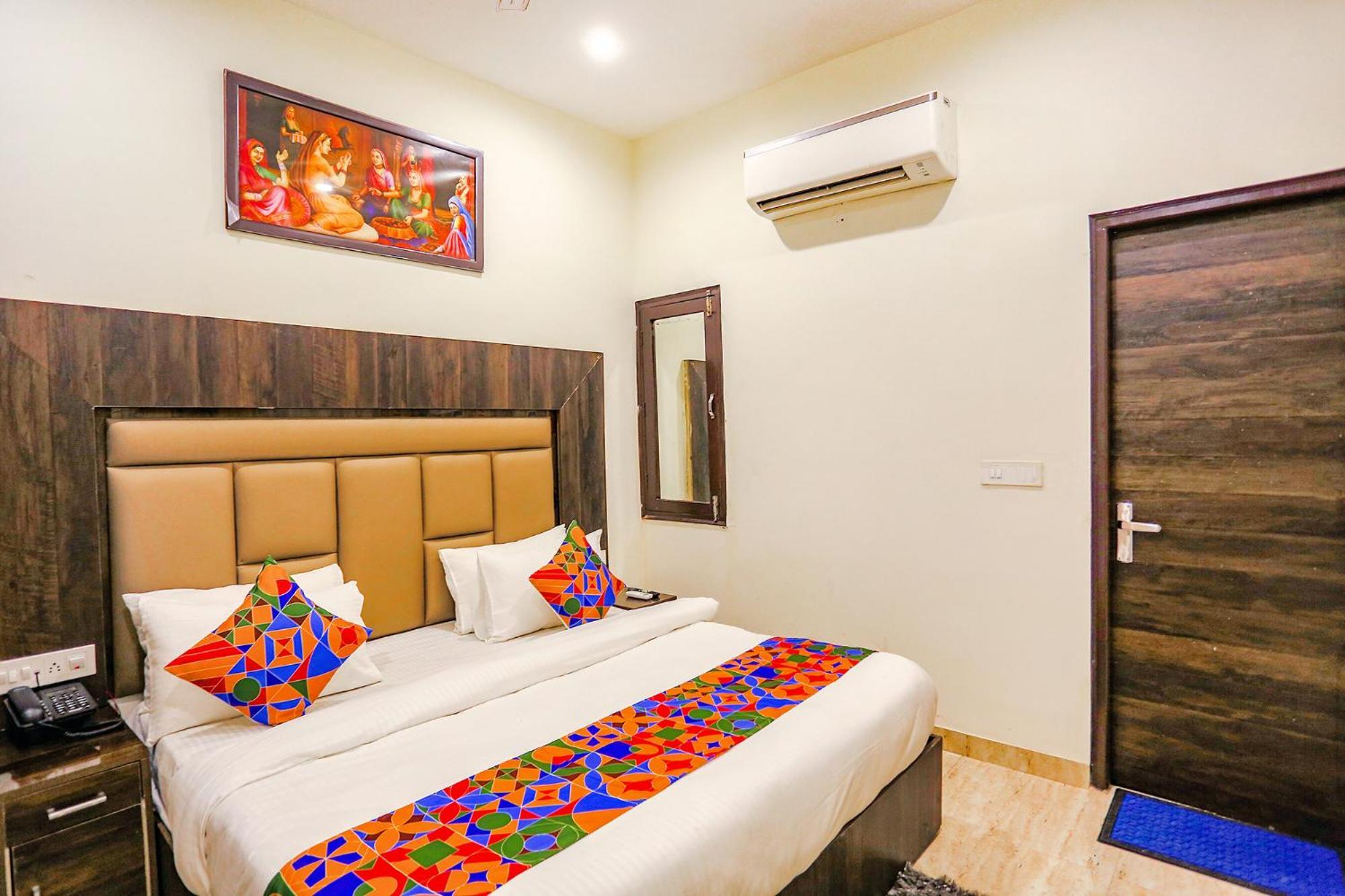Fabhotel The Kiara Near Igi Delhi Airport ニューデリー エクステリア 写真