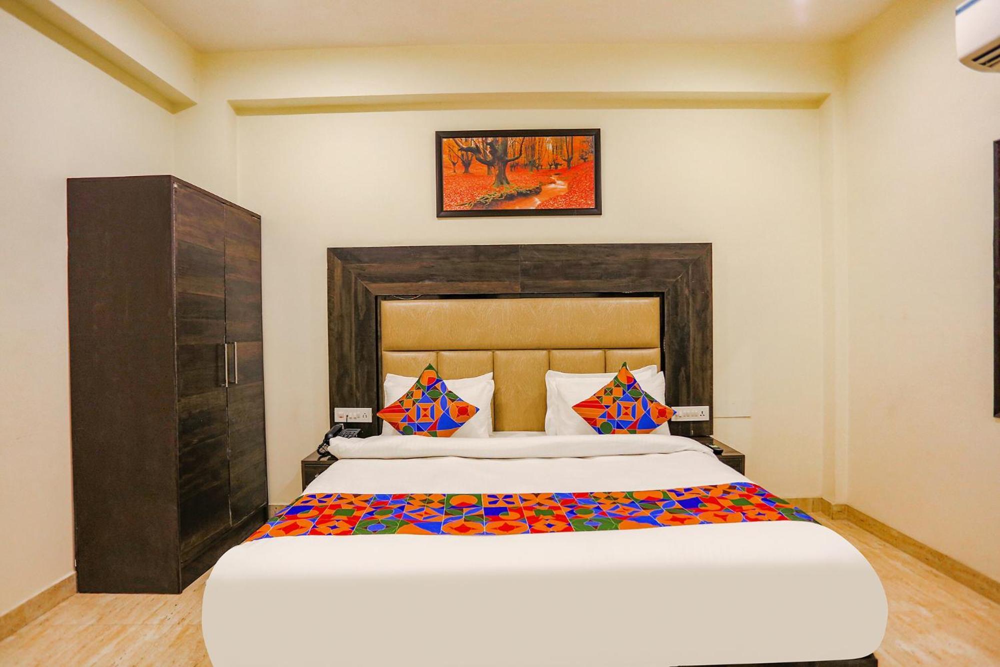 Fabhotel The Kiara Near Igi Delhi Airport ニューデリー エクステリア 写真