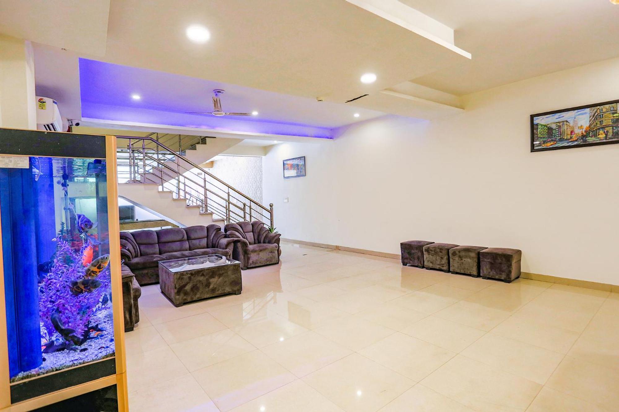 Fabhotel The Kiara Near Igi Delhi Airport ニューデリー エクステリア 写真