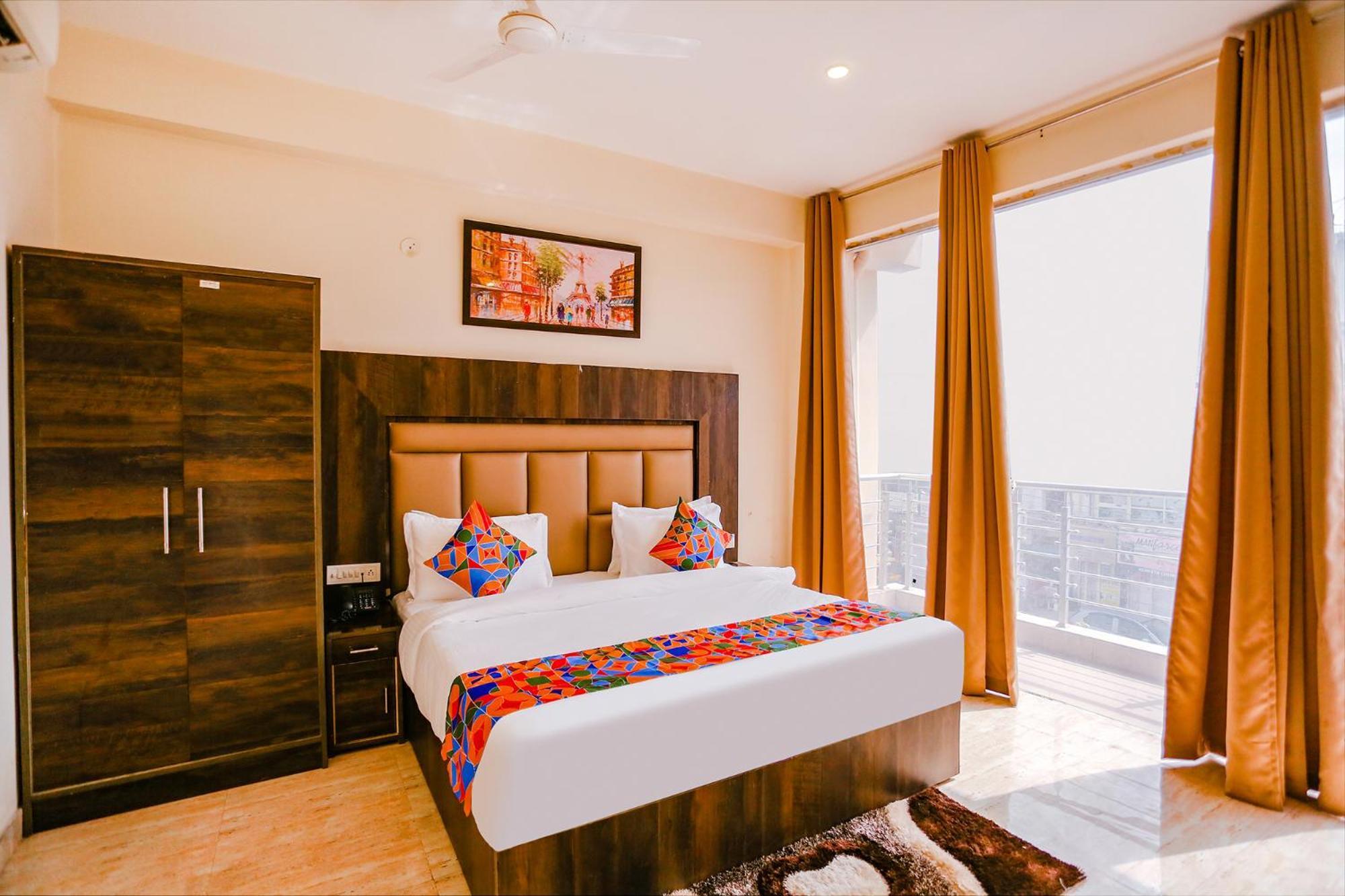 Fabhotel The Kiara Near Igi Delhi Airport ニューデリー エクステリア 写真