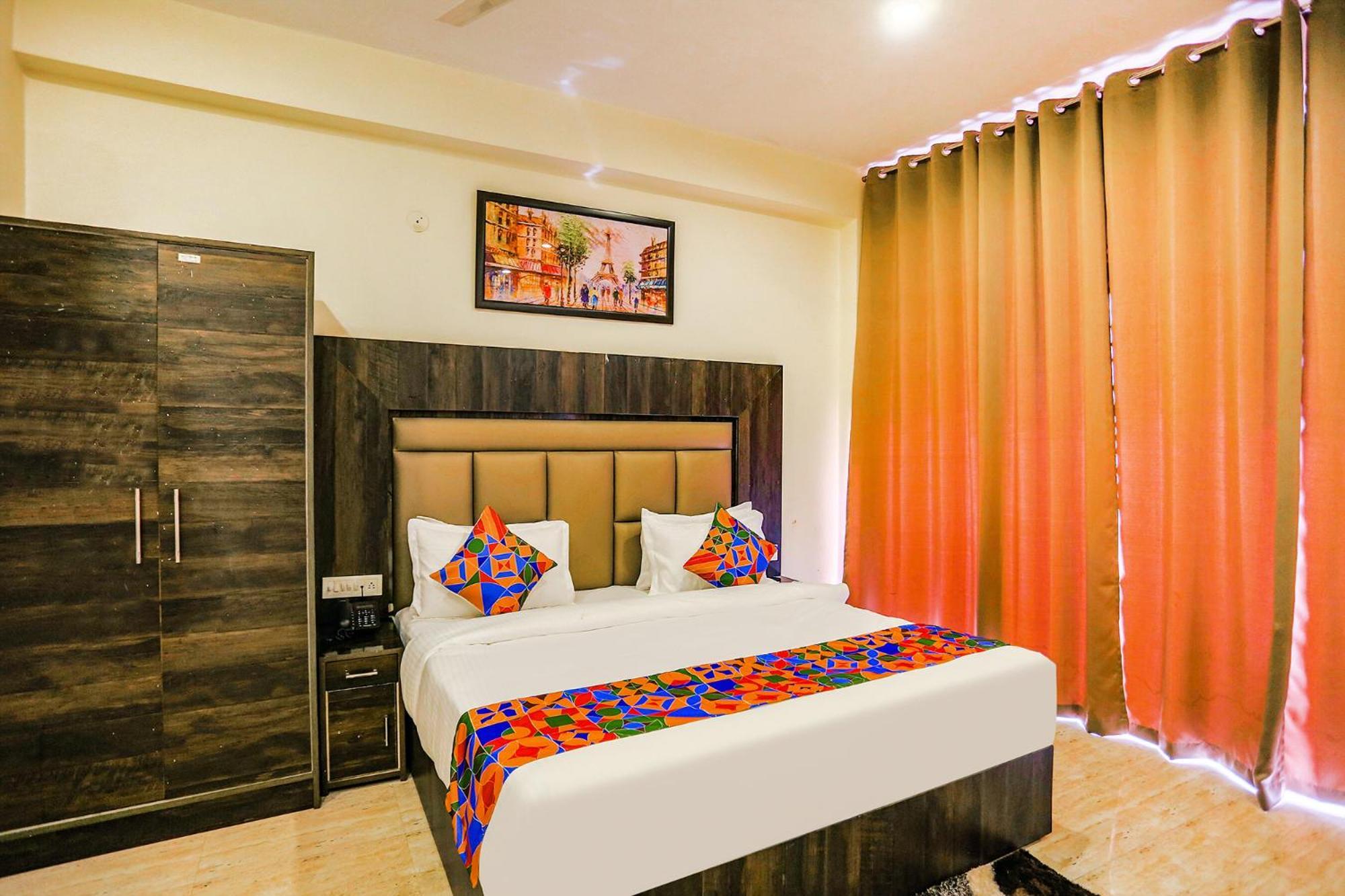 Fabhotel The Kiara Near Igi Delhi Airport ニューデリー エクステリア 写真