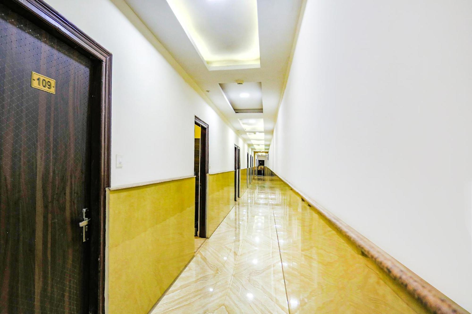 Fabhotel The Kiara Near Igi Delhi Airport ニューデリー エクステリア 写真